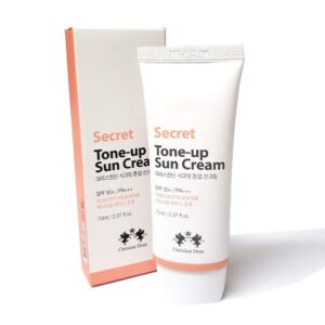 "Christian Dean Secret Tone Up Sun Cream ৭০ মি.লি, SPF ৫০+ PA+++ সহ ত্বক উজ্জ্বলতা ও সূর্যের ক্ষতিকর রশ্মি থেকে সুরক্ষার কোরিয়ান সানস্ক্রিন পণ্য।"