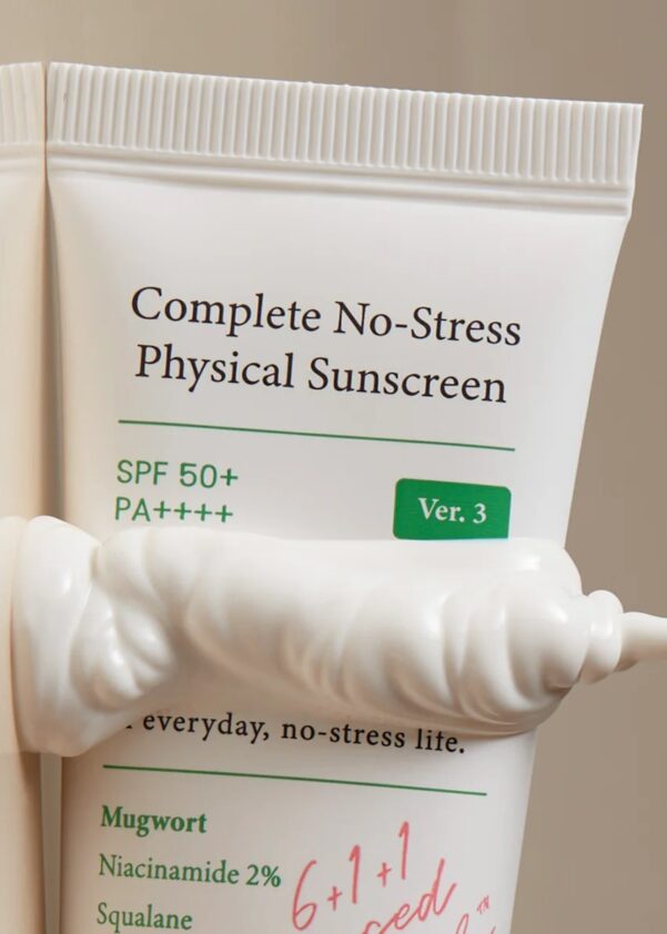 AXIS-Y Complete No-Stress Physical Sunscreen-এর একটি টিউব এবং তার পাশে প্যাকেট, যেখানে SPF 50+ PA++++ ও 6+1+1 Advanced Formula উল্লেখ আছে।