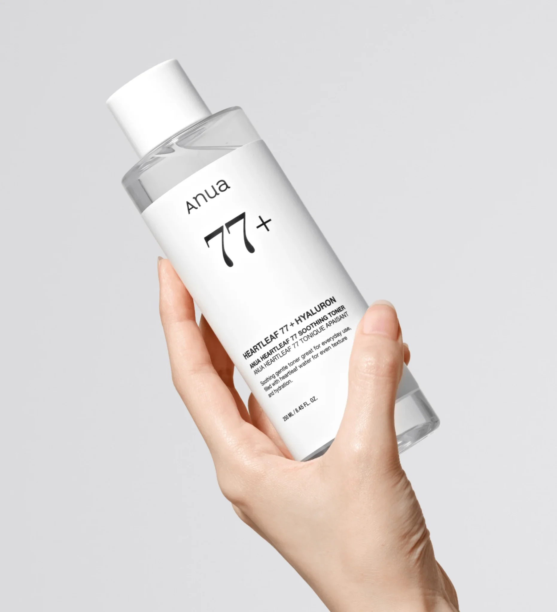 "Anua Heartleaf 77% Soothing Toner এর বোতল, ত্বক শান্ত ও মসৃণ করার জন্য হার্টলিফ ৭৭% পরিমাণের সহায়ক টোনার"
